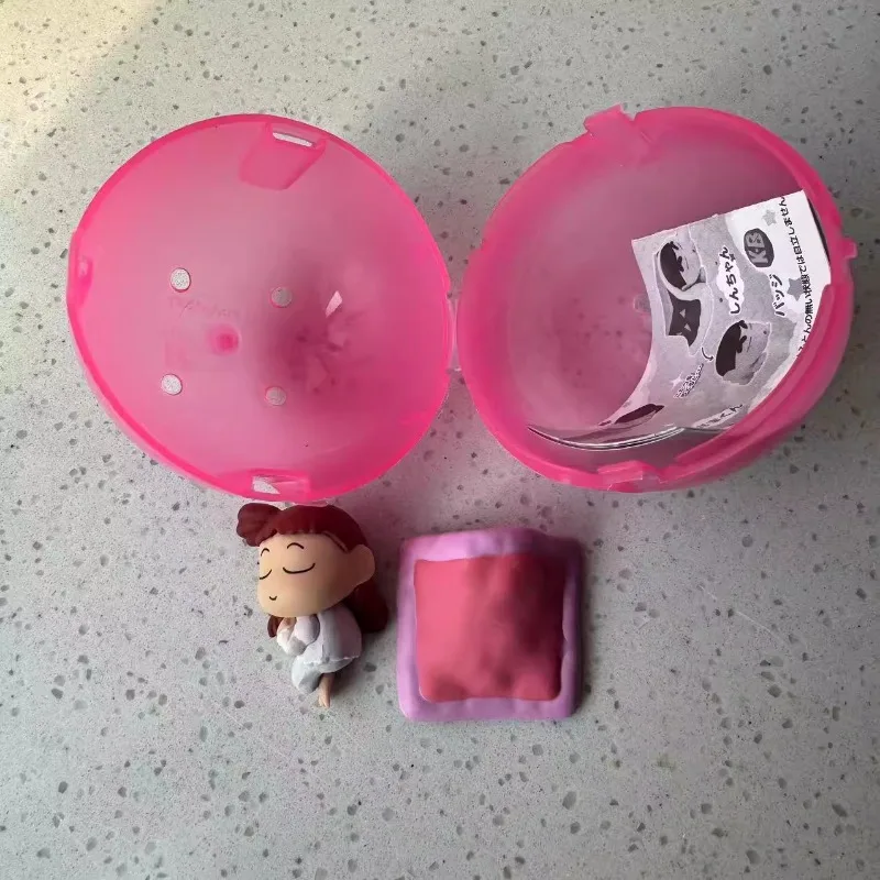 Crayon Shin-chan Gashapon ของเล่น Shinnosuke Nohara Toru Kazama การ์ตูนน่ารักรูปเครื่องประดับของเล่น