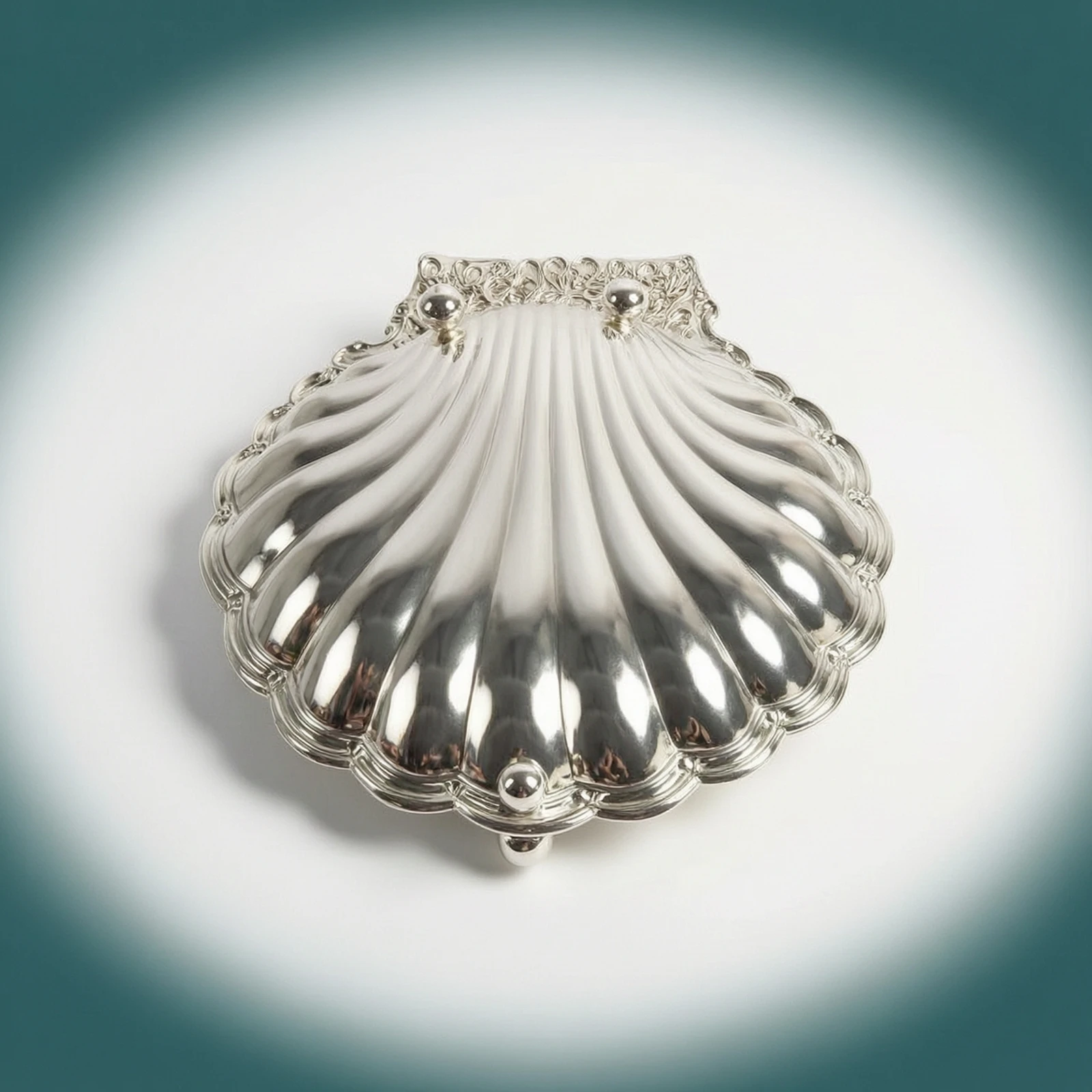 Clam Shell Dish Sculptural Shell-Shaped Plate Clamshell Tray Scalloped Candy Dish Tabletop for Hosts, Dining Table, Living Room