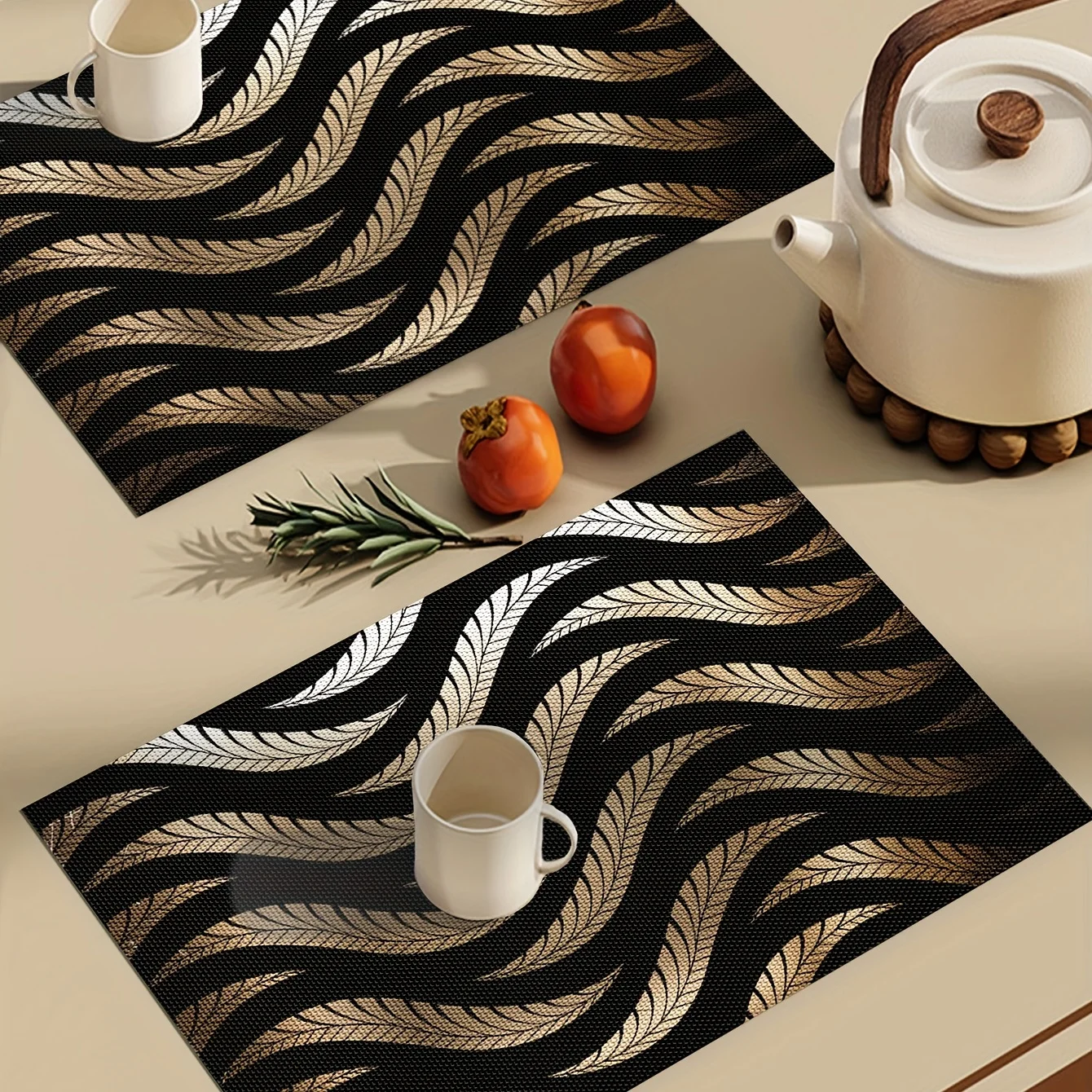 VIKAMA 4-Piece Luxury Black & Gold Feather Placemats Candlelight Dinner Family Gatherings Western Restaurant Decor