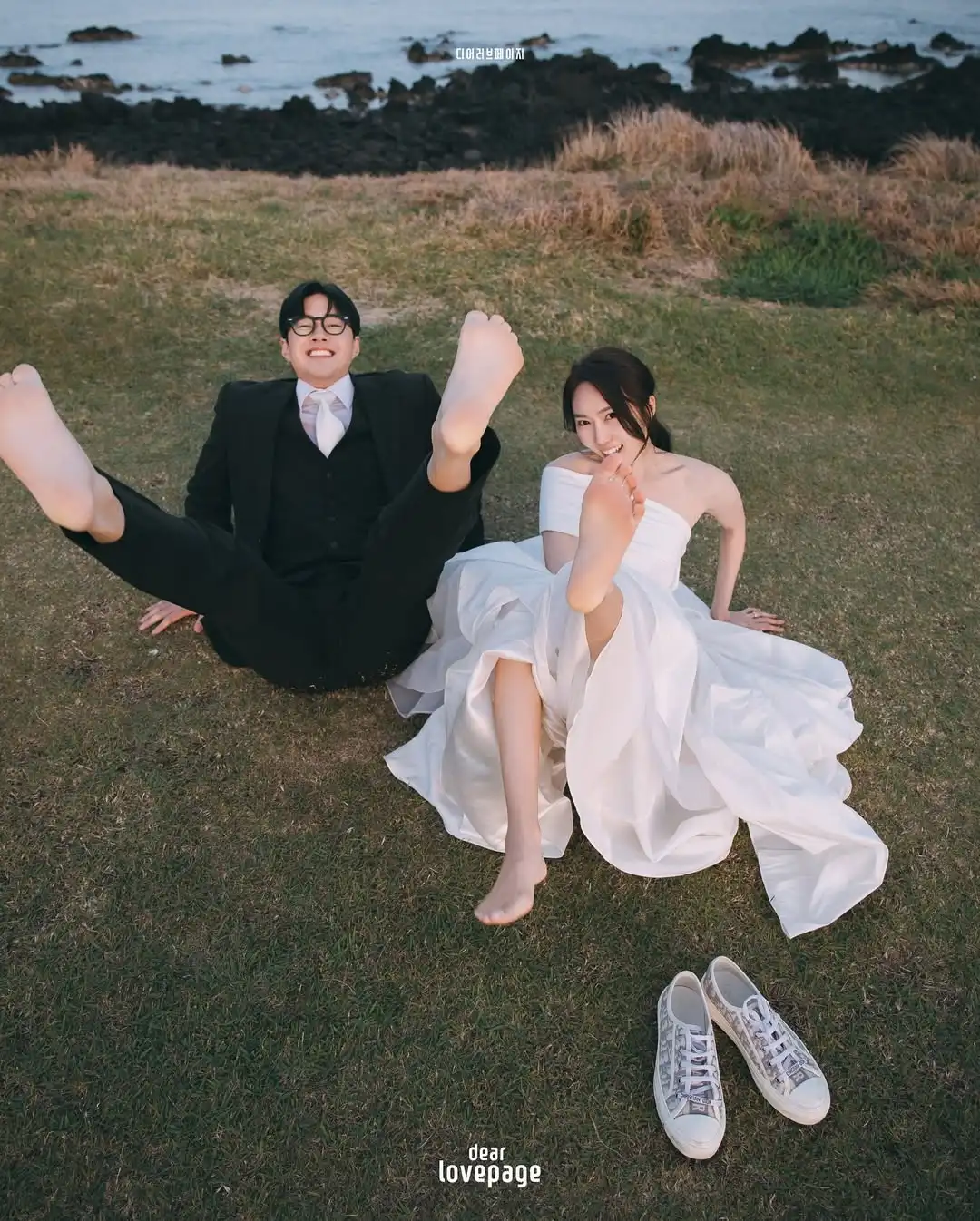 Zonder Taft Zijde Koreaanse Trouwjurken Aangepaste Strapless A-lijn Bruiloft Drukknopen Elegante Eenvoudige Bruidsfeestjurk