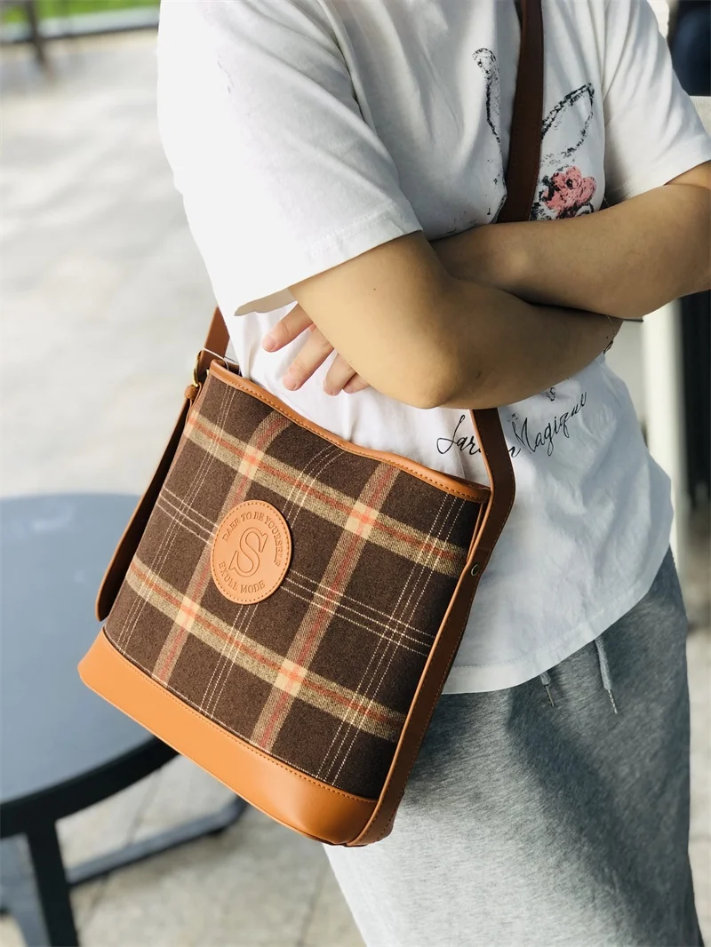 borsa-a-mano-quadrata-rosa-borsa-a-tracolla-da-donna-in-tessuto-morbido-design-lavabile-borsa-di-marca-exull-per-uso-casual