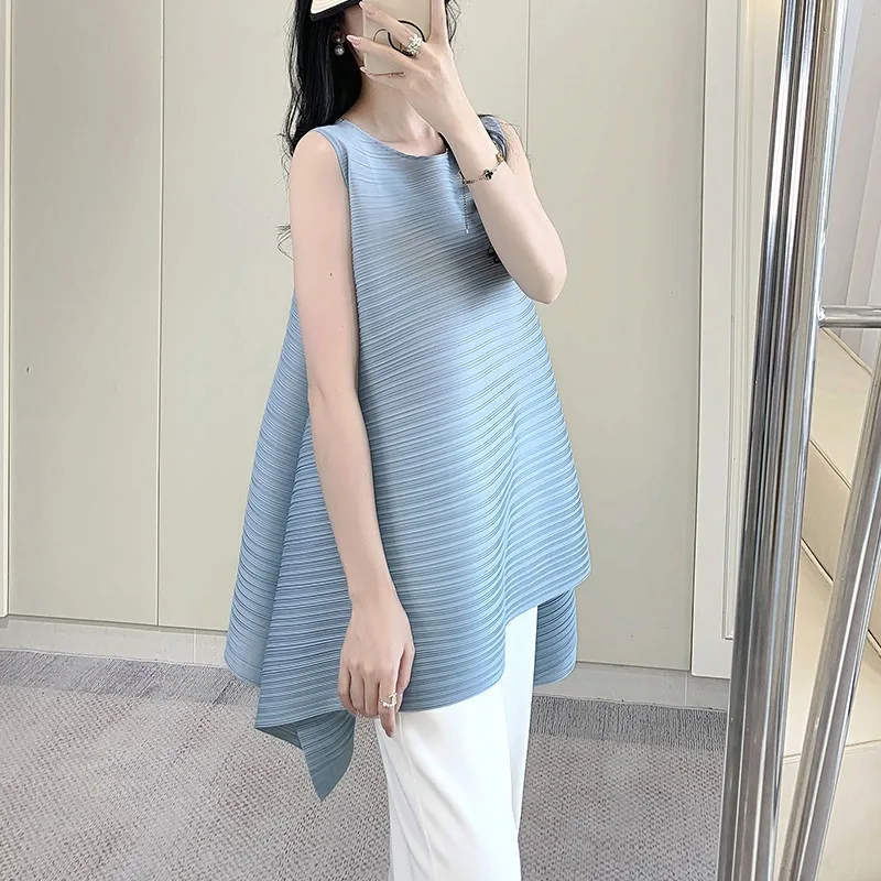 Miyake Pleated Plus Size T-Shirt Summer New Simple Casual Fashion Sleeveless Vest with Side Slits Lightweight Stretch Women Top