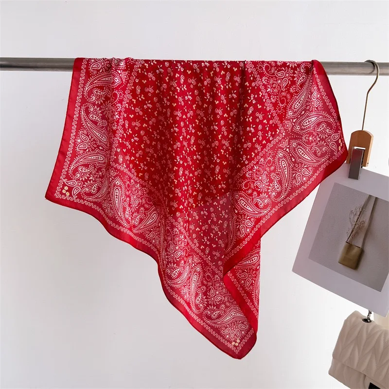 

2025 Luxury Square Scarf Women Paisley Polka Floral Shawls and Wraps Fashion Small Bag Scarves Hair Tie Bandanas Hijab 70*70Cm