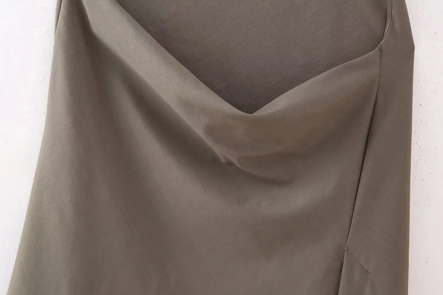 HH Damen Sommer-Satin-Set mit asymmetrischem Saum, Crop-Top und weit geschnittener Hose mit Kordelzug, lässige Loungewear, Urlaubsoutfit – Detail 12