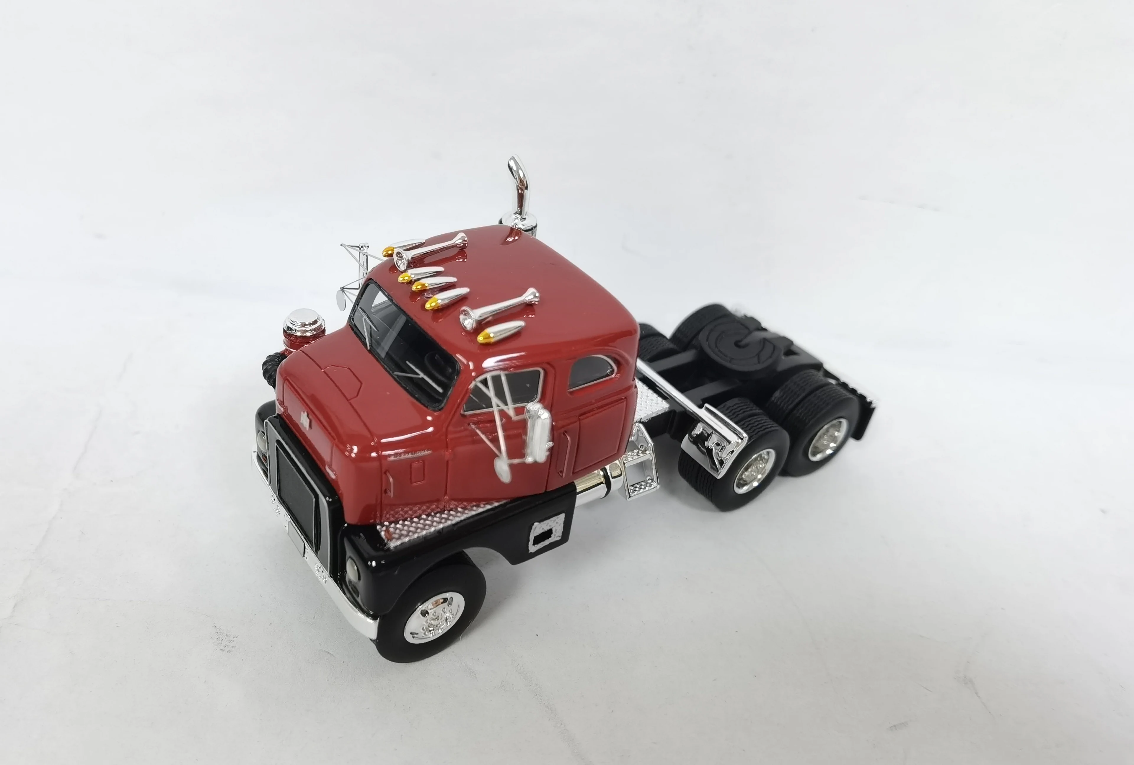 

Top Shelf 1/64 Scale High Quality Resin International RDFC405 Tractor--Red For Collection Gift