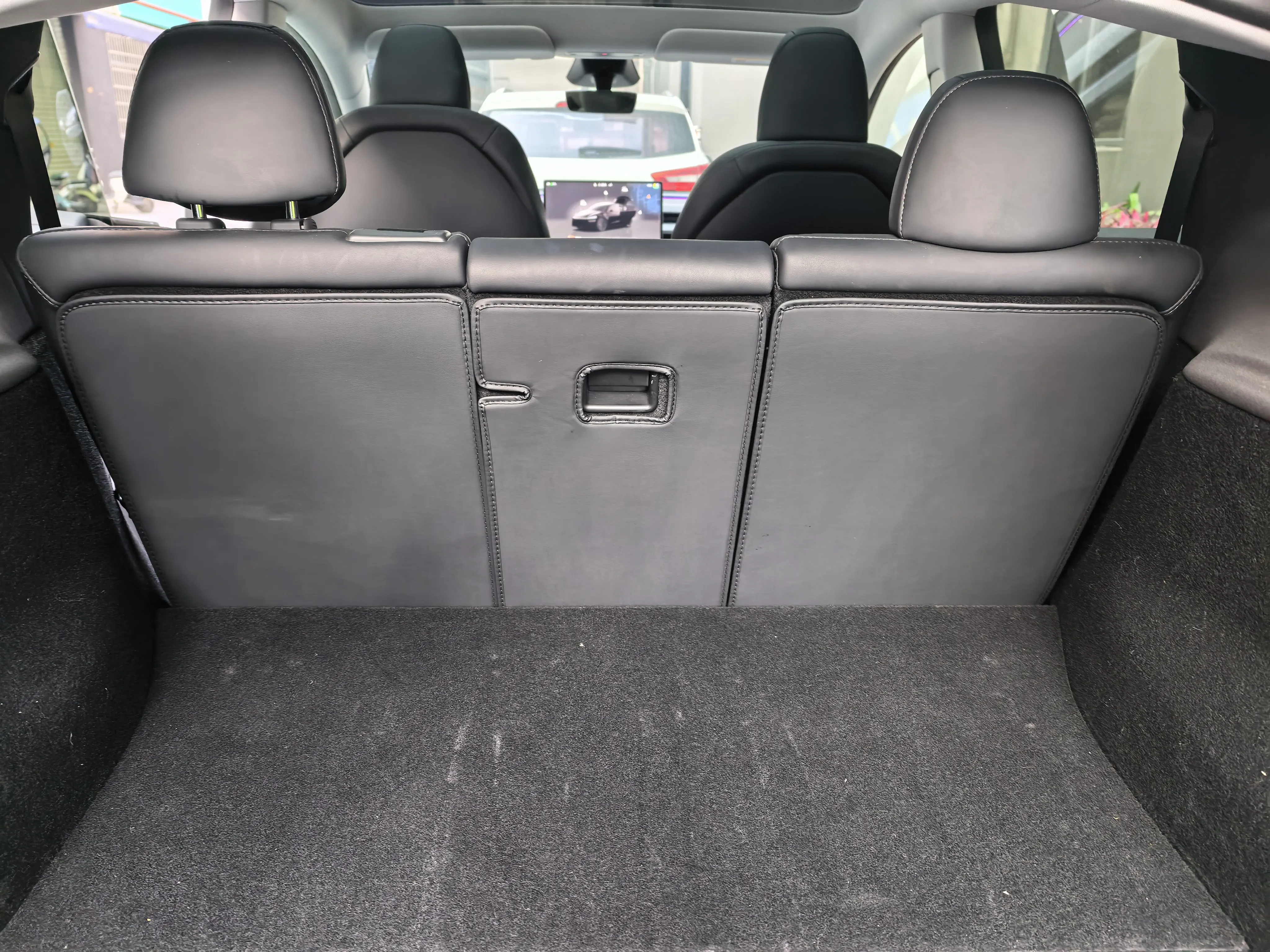 

Комплект из 2-3 кожаных защитных накладок на спинки задних сидений для Tesla Model Y Juniper 2025+ и Model 3 2024+ (подушка-поддержка для автомобильных сидений)