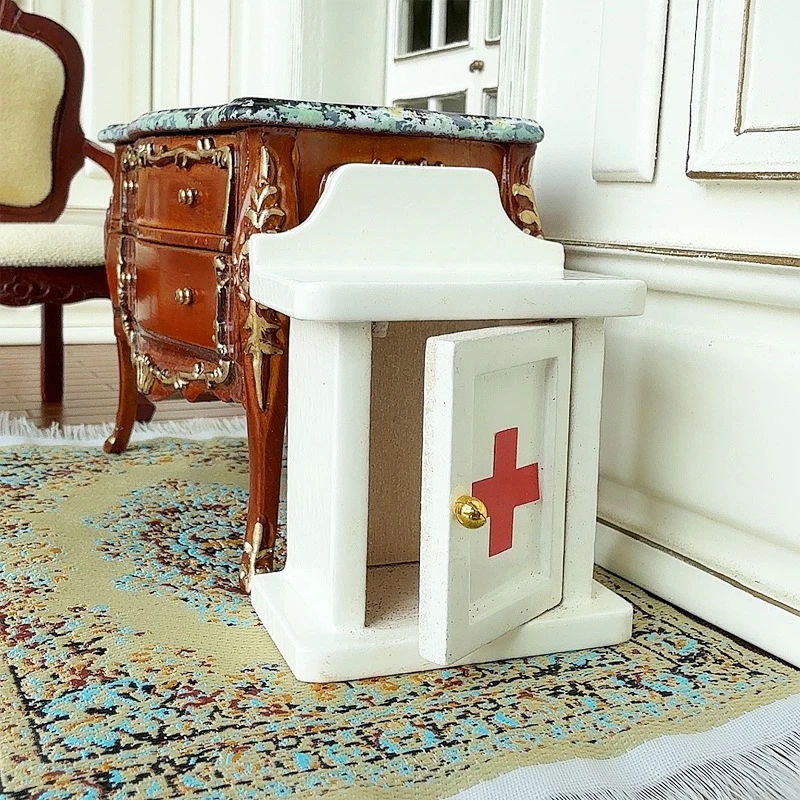 Mini caja de medicinas de madera para casa de muñecas, modelo de decoración para casa de muñecas, caja de almacenamiento para el hogar, muebles de juguete, juguete para juego de imitación, 1/12