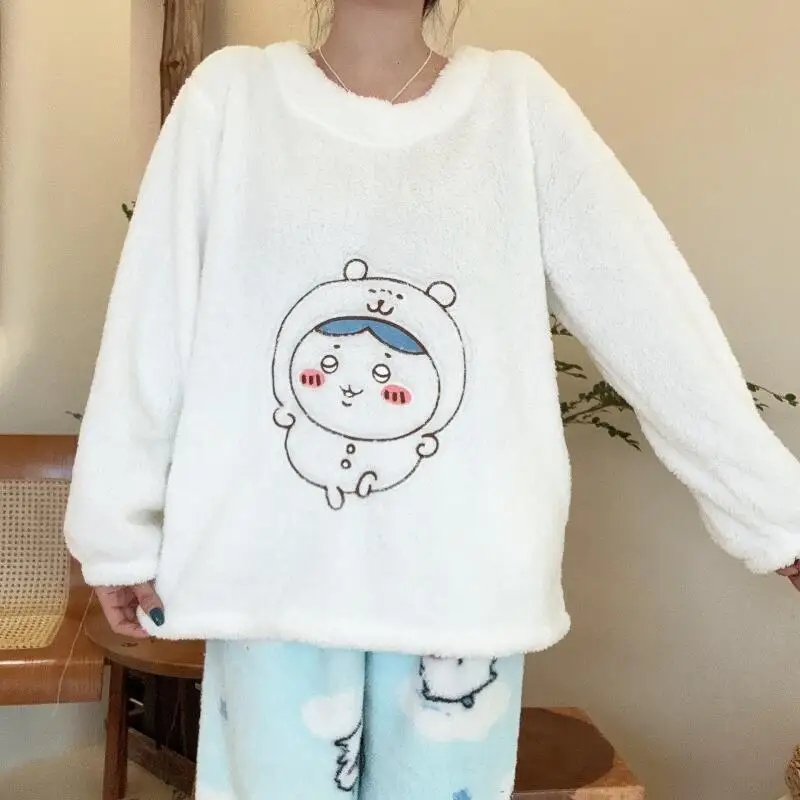 

Chiikawa осенне-зимние пижамы Hachiware, утепленная бархатная домашняя одежда, длинные брюки с длинными рукавами, комплект из двух предметов, плюшевый пижамный комплект