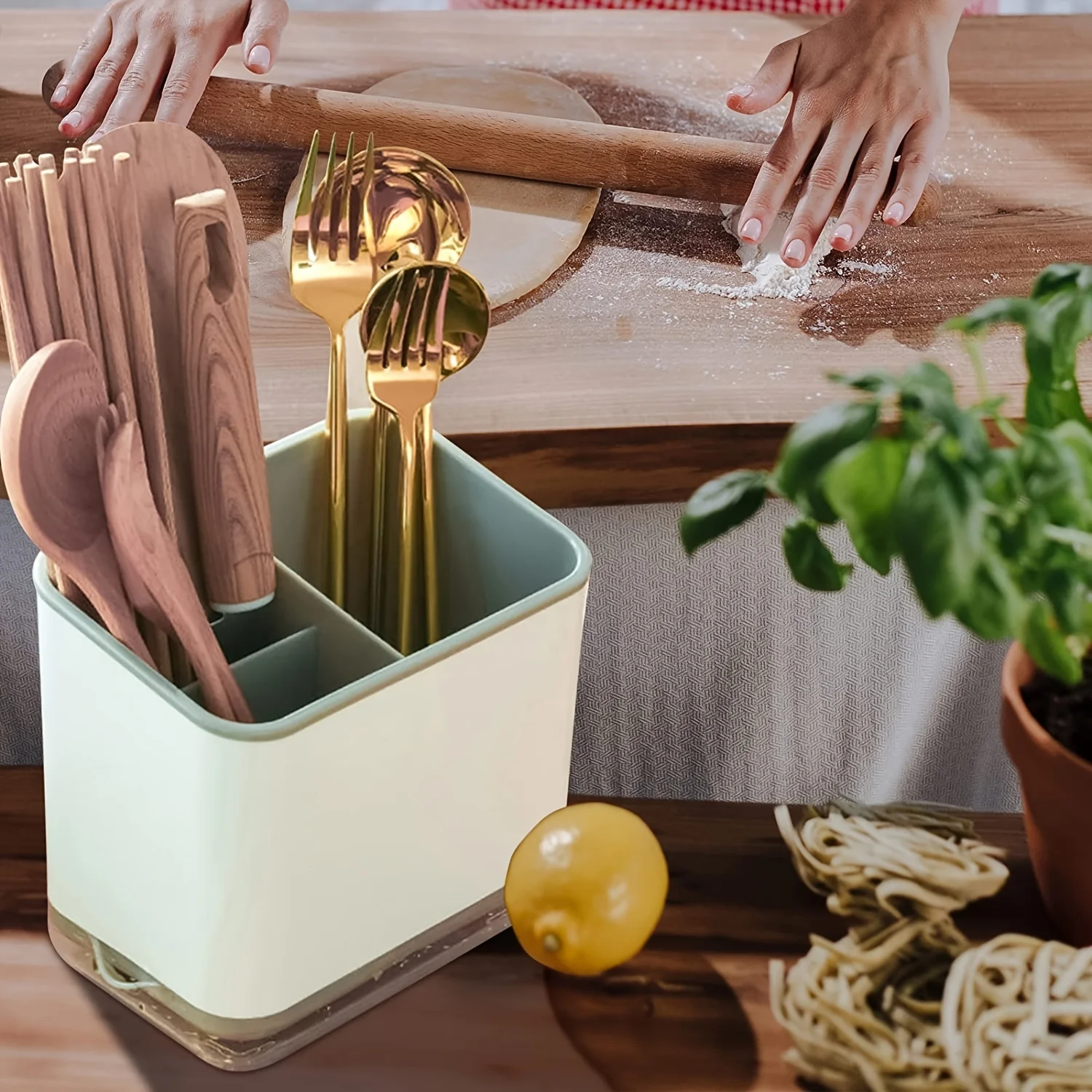 1pc Organize Your Kitchen with this Utensil Holder and Cutlery Drainer - Keep Your Cutlery and Utensils Clean and Easy to Access