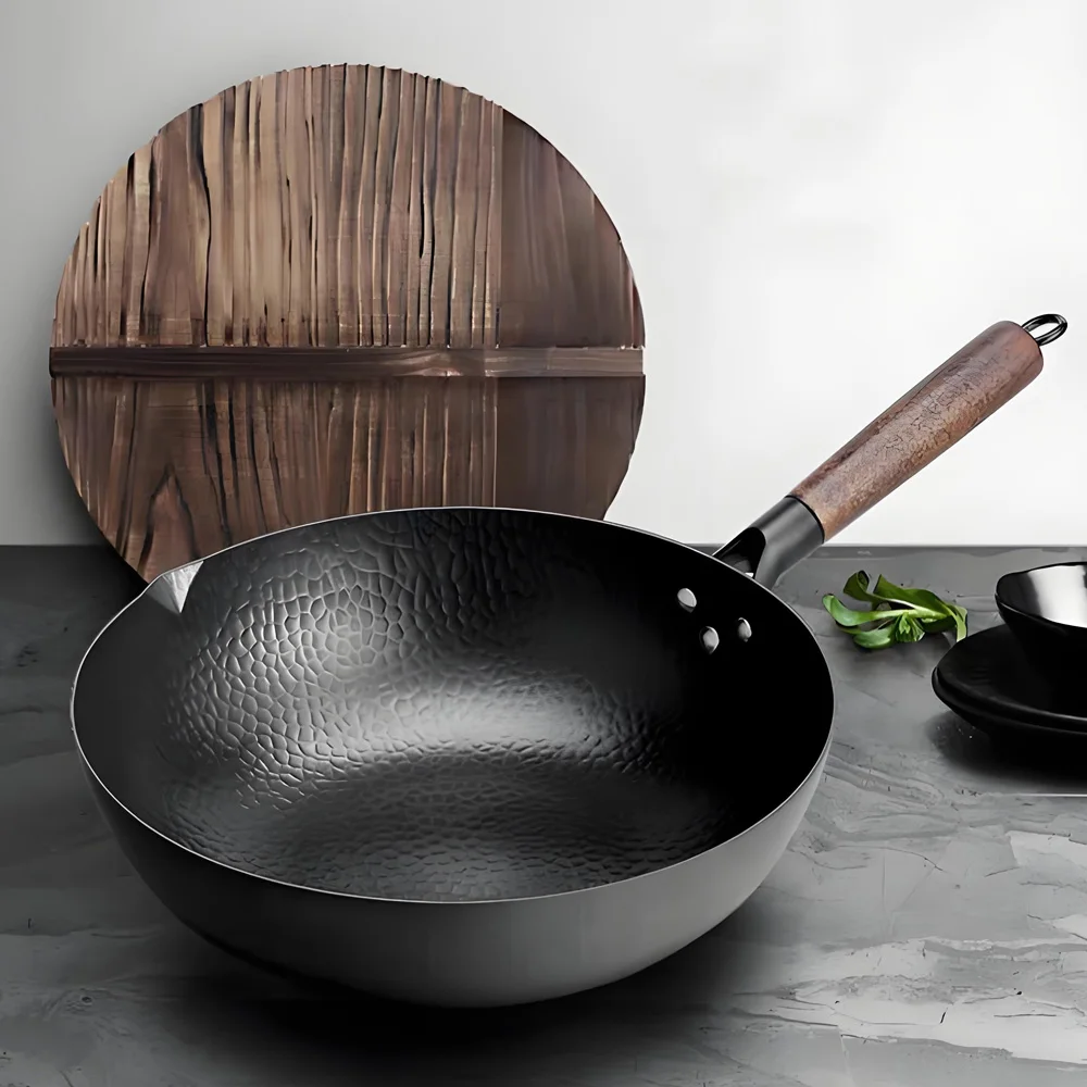 32cm Hammered Carbon Steel Wok, Uncoated No Nonstick Coating Flat Wok Pan, Wooden Handle for Gas & Induction Cooktop