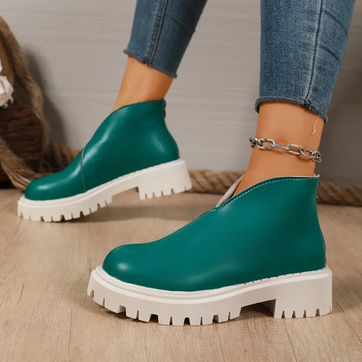 Winter-Damenstiefel mit mittelhohem Absatz, rutschfester Sohle und Reißverschluss hinten, modische High-Top-Schuhe, bequeme Outdoor-Sportschuhe. – Detail 8