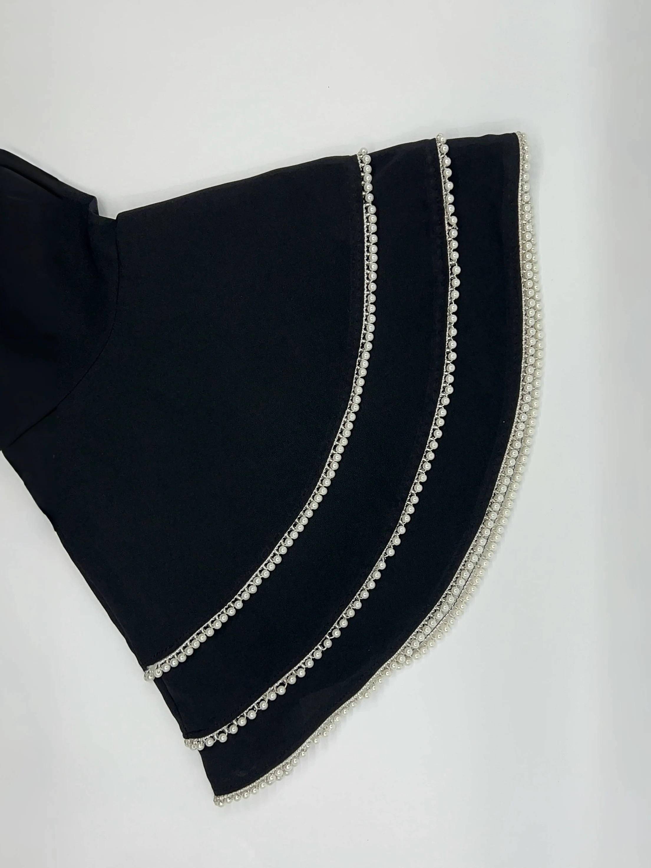 Abaya caftano musulmano con abbottonatura completa e maniche lunghe svasate perlate