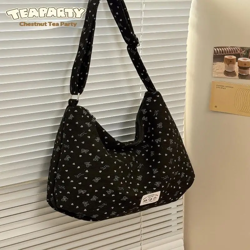 Vintage-Handtasche im Hobo-Stil aus Cord mit Blumenmuster, verstellbarer Riemen, große Kapazität, Schultertasche für Schule, Einkaufsbummel und den täglichen Weg zur Arbeit. – Detail 4
