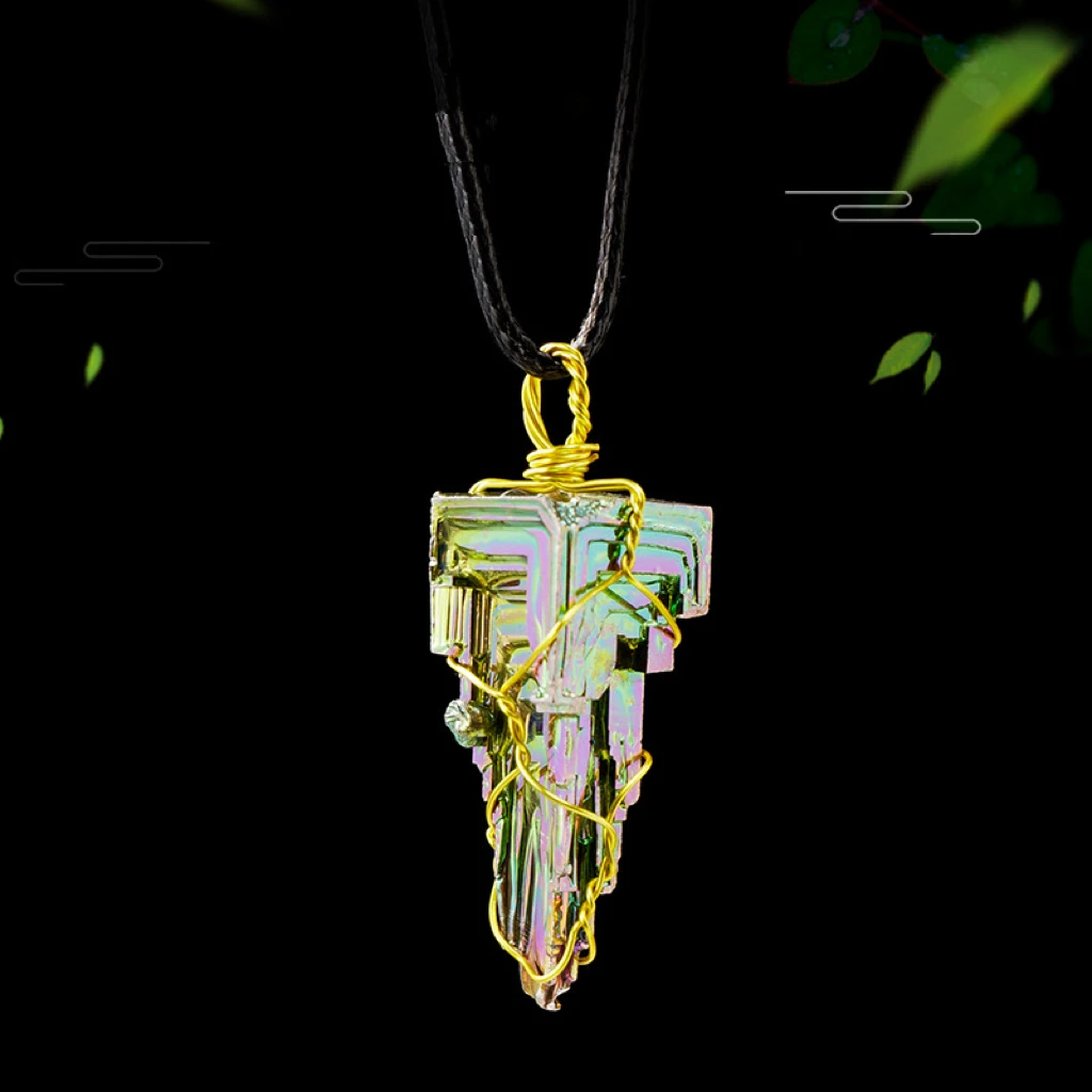 Natural Metal Quartz Pyramid Bismuth Ore Pendants Quartz Gemstone Reiki Healing Stone Necklace Raw Crystal Unique Gift Halloween