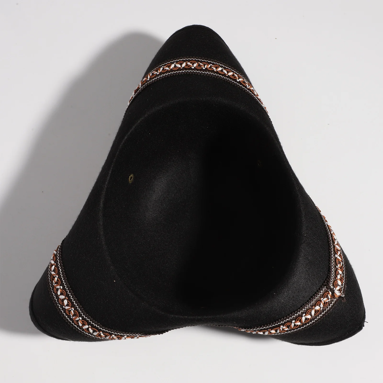 1Pc Unisex Wide Brim Captain Hat Vintage Masquerade Party Men Women Tricorn Hat Pirates Cap Halloween Pirate Cosplay Accessory