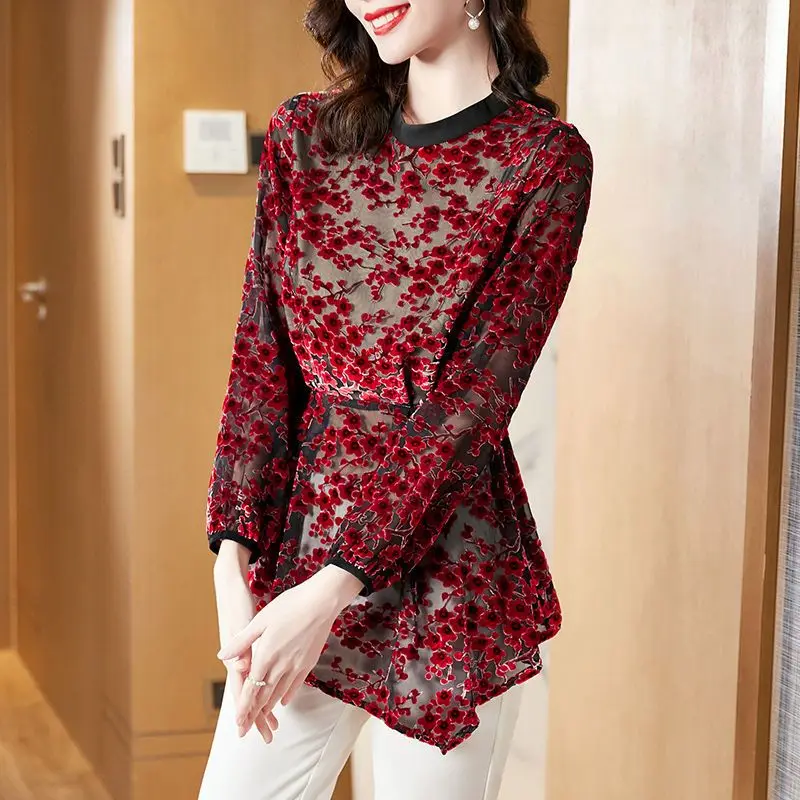 

Crew Neck Velvet Lace Midi Top Women's 2023 Spring and Autumn New Fashion Fragmented Flowers Hollow Burnt Flower T-shirt