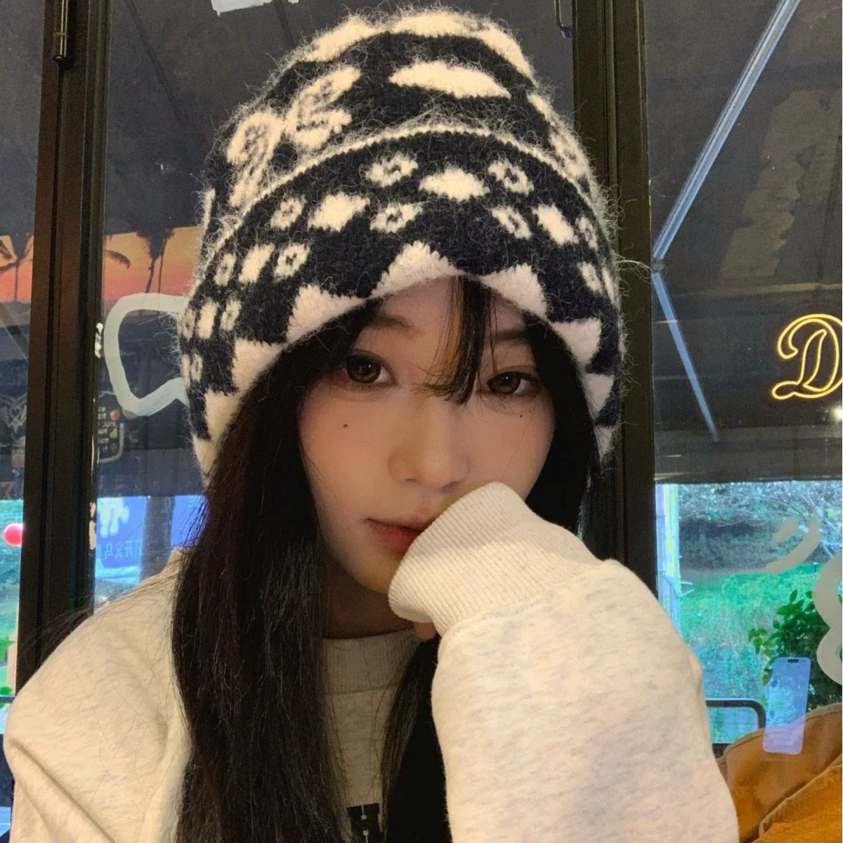 Women’s Fashionable Butterfly-Print Diamond-Patterned Thick Knit Hat—Winter Warmth Drawstring Wool Pullover Hat