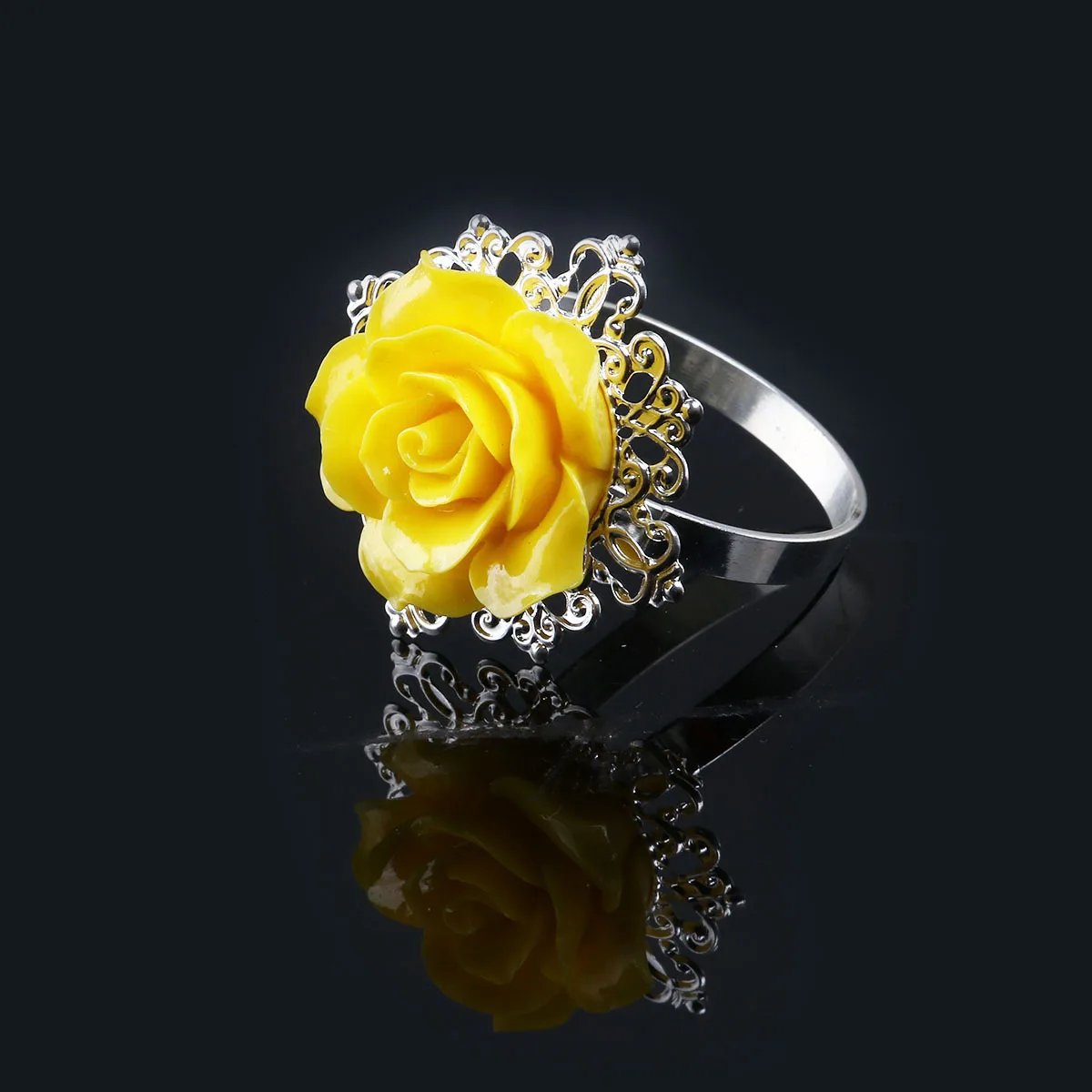 

10pcs Napkin Rings 50Mm Yellow Silver Resin Iron Rose Style Wedding Banquet Dinner Decoration Napkin Holder For Bridal Shower