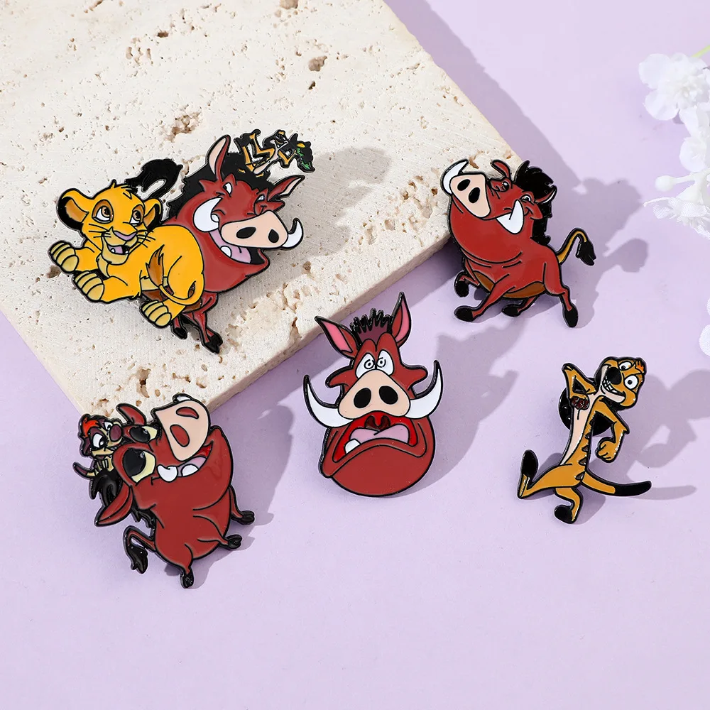 Disney The Lion King Cartoon Pig PUMBAA Simba Enamel Pins for Backpack Bag Accessories Birthday Children\'s Day Party Gifts