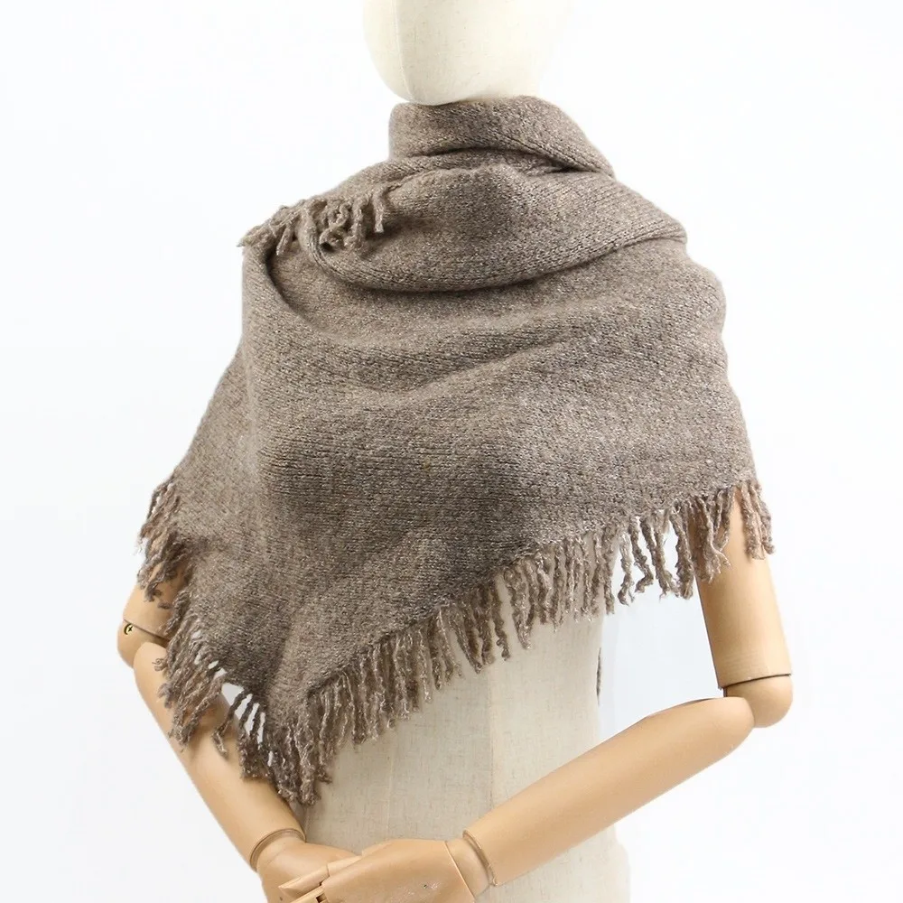 

Повседневный треугольный вязаный шарф с кисточками, утолщенный мягкий свитер, шаль, накидка, зимняя теплая однотонная шаль из смеси шерсти