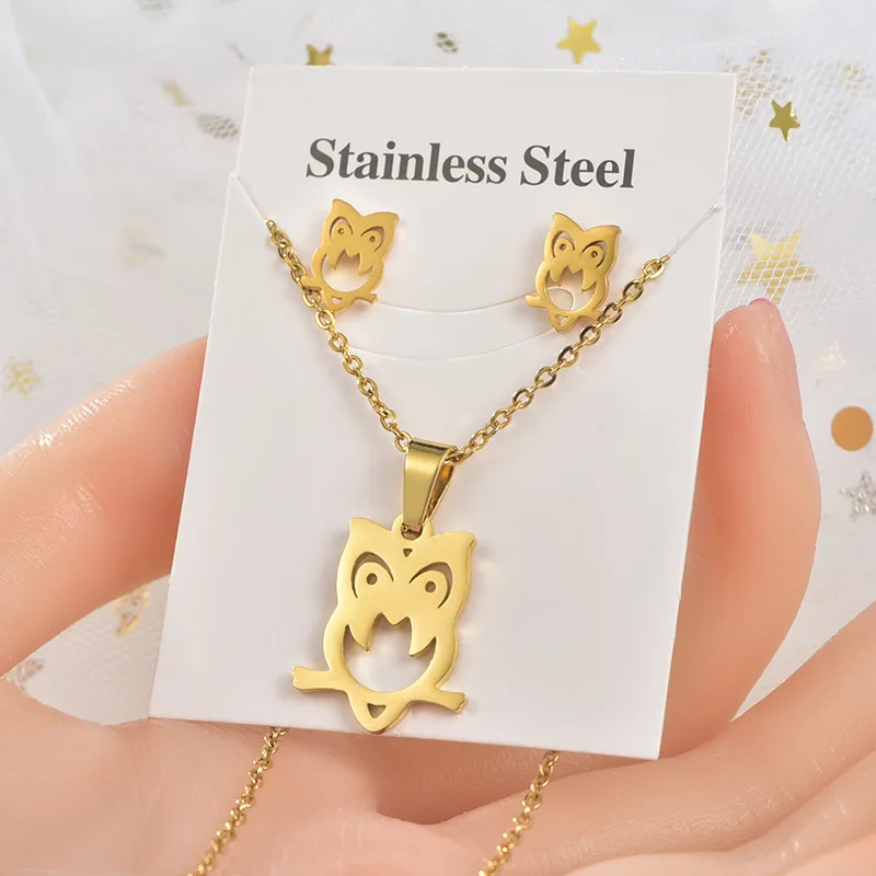 2023 Fashion Stainless Steel Earnail Necklace Animal Pendant Men and Women Hip Hop Versatile Two Piece Set Jewelry Gift