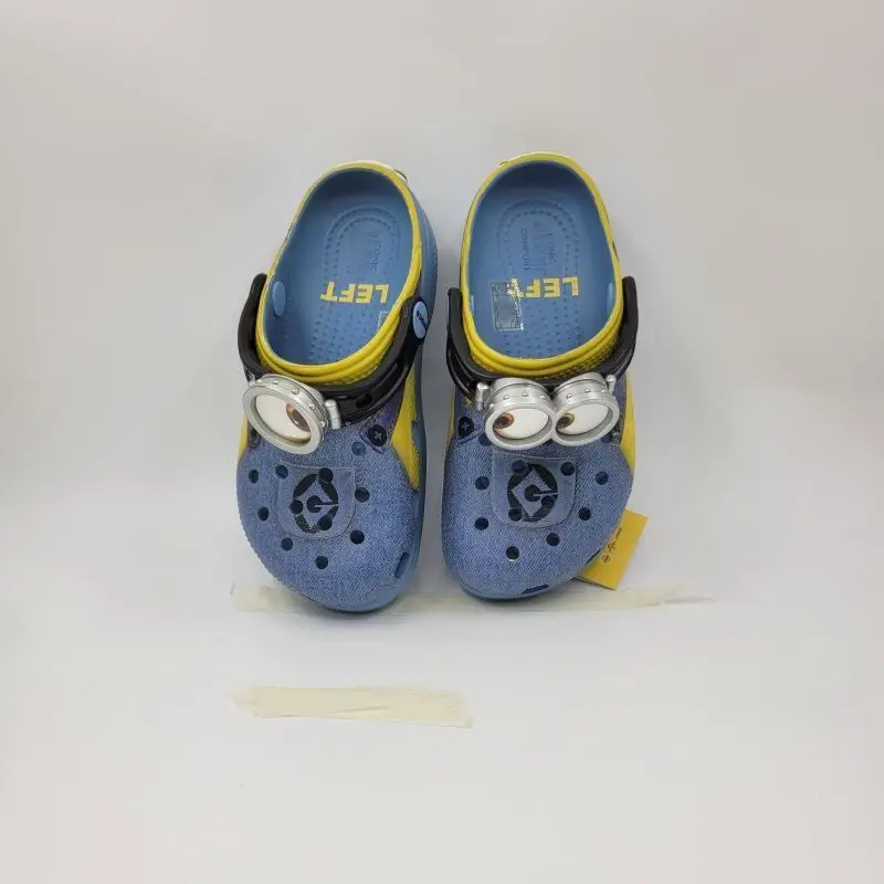 Minions joint parent-child clothing non-slip, lightweight, deodorant, wading outside wearing beach shoes, hole shoes view 3