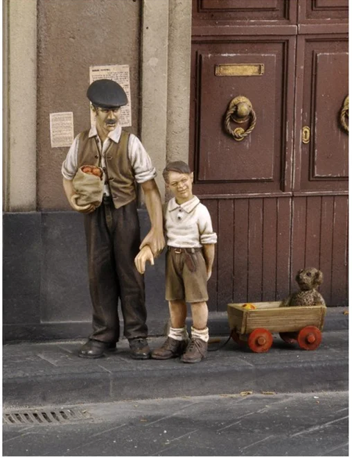 

1/35 Scale Resin Figure Model Kits Historical Military Civilians and Children Unassembled and Unpainted 750