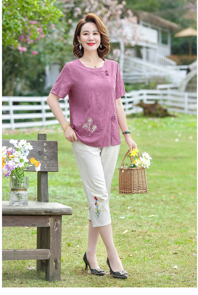 Mom's Ethnic Summer Set 2024 New Middle aged  Women's Vintage Top Embroidered Cotton and Hemp T-shirt Top