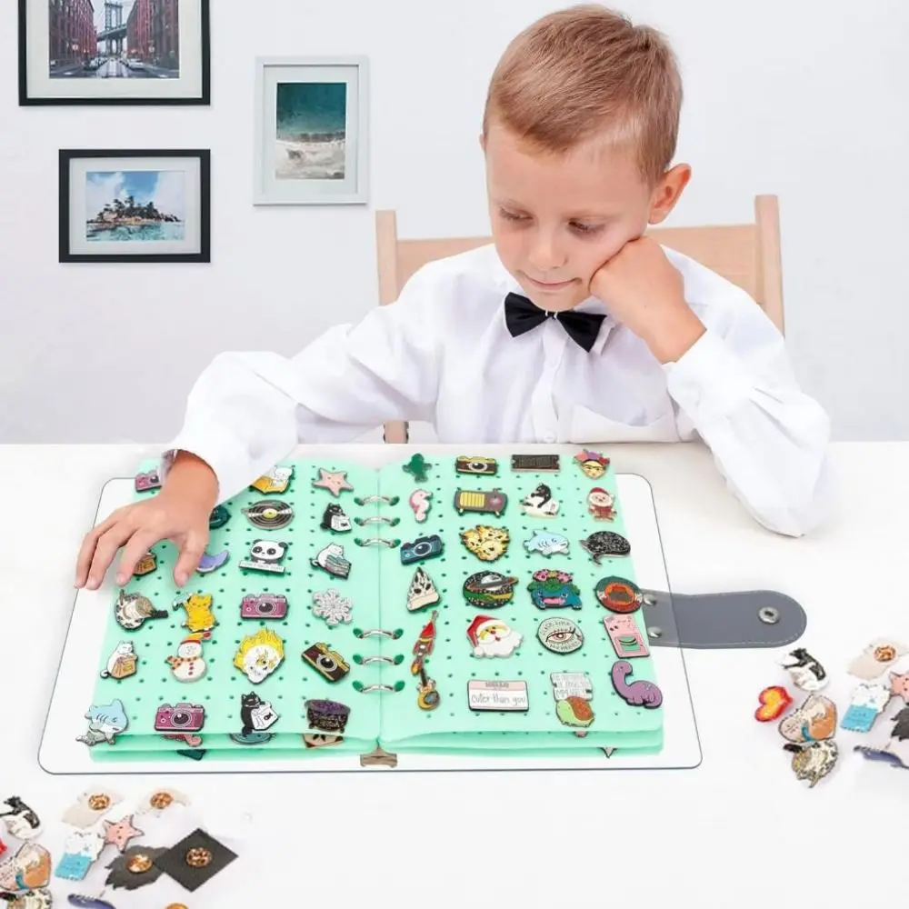 

Книга-органайзер для брошей из фетра на 8 страниц, пылезащитная, экономит место, для значков и подвесок, портативный органайзер для пинов, аксессуар для дома