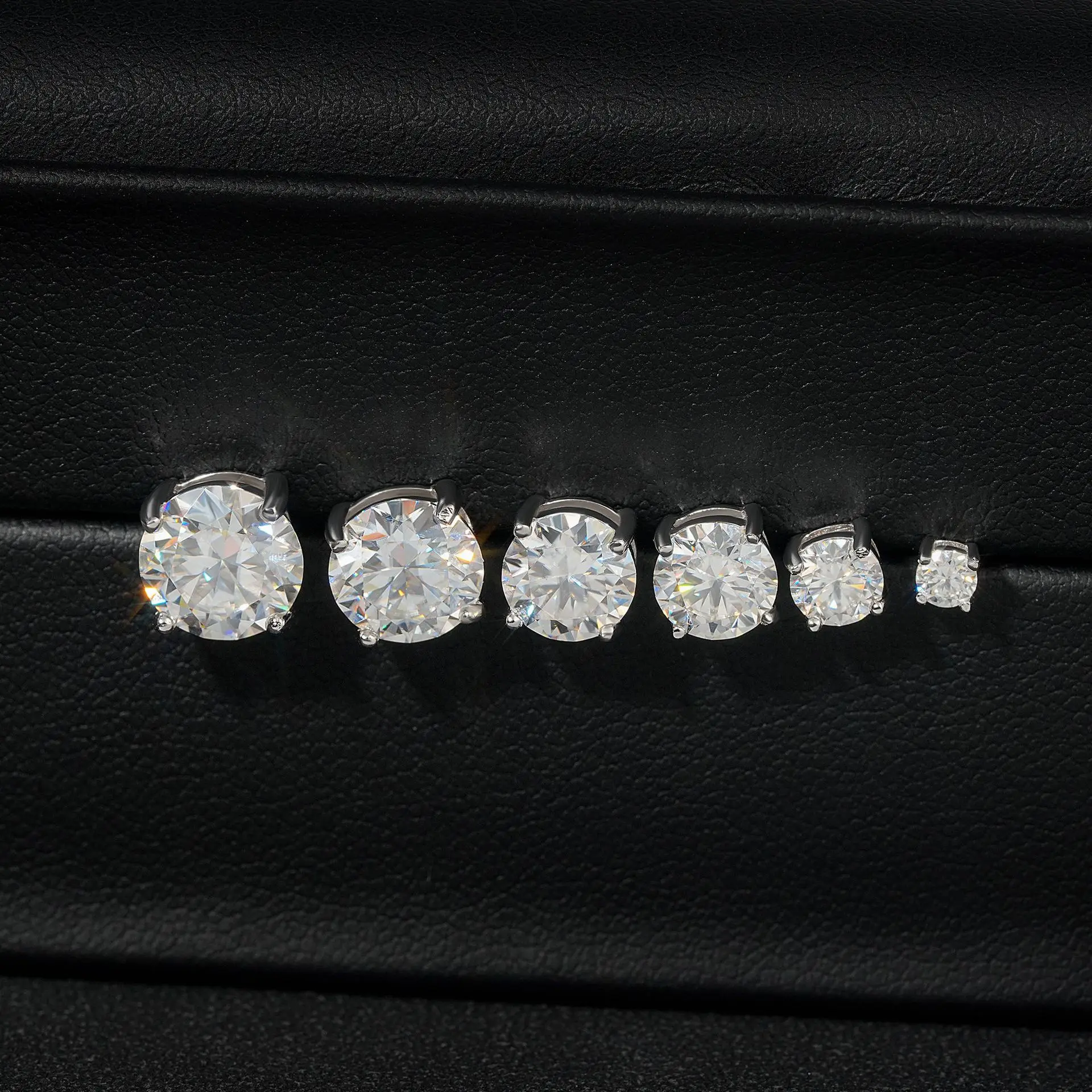 Moissanite Four Claw Stud Earrings GRA D VVS1 S925 Sterling Silver Engagement Wedding Daily Luxury Jewelry For  Men And Women