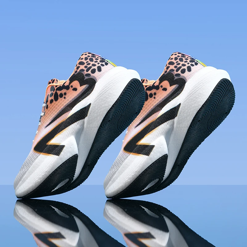 Herren-Freizeitsportschuhe, farbenfrohe Laufschuhe mit Leopardenmuster und Farbverlauf, dicke Sohle, hohe Dämpfung, atmungsaktive Laufschuhe mit feinem Mesh-Material, rutschfest und abriebfest, ideal für Langstreckenläufe, Fitness-Training, tägliche Anlässe und Reisen, trendige Unisex-Schuhe. – Detail 16