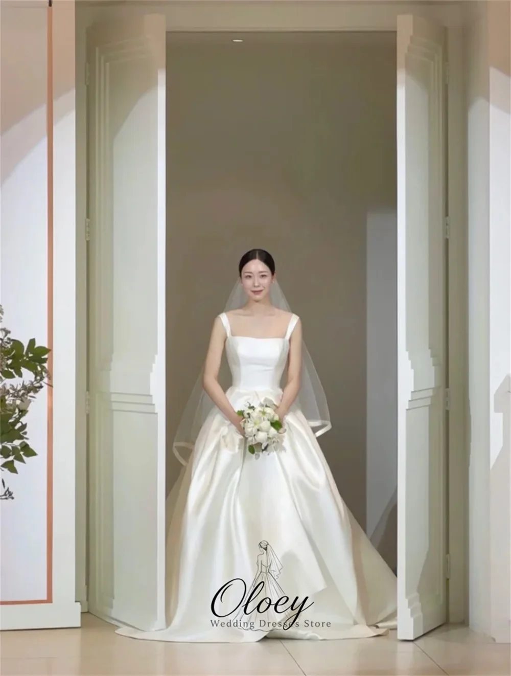 OLOEY Elegant Square Neck Satin Korea Wedding Dress Photo Shoot Wide Strap A-Line Customized Bridal Gown Outdoor Wedding Dress