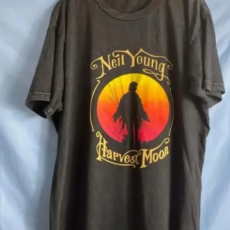 NEIL YOUNG HARVEST MOON GRAPHIC LOGO TSHIRT