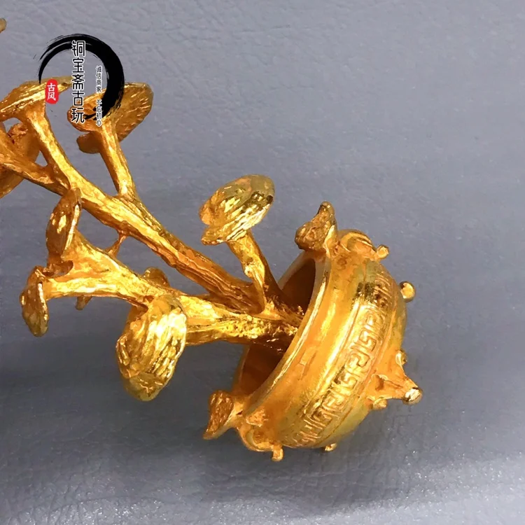 

figure sculpture brass statue potted lucidum ornament copper carving fun tea pet indoor desktop artistic conception viewing