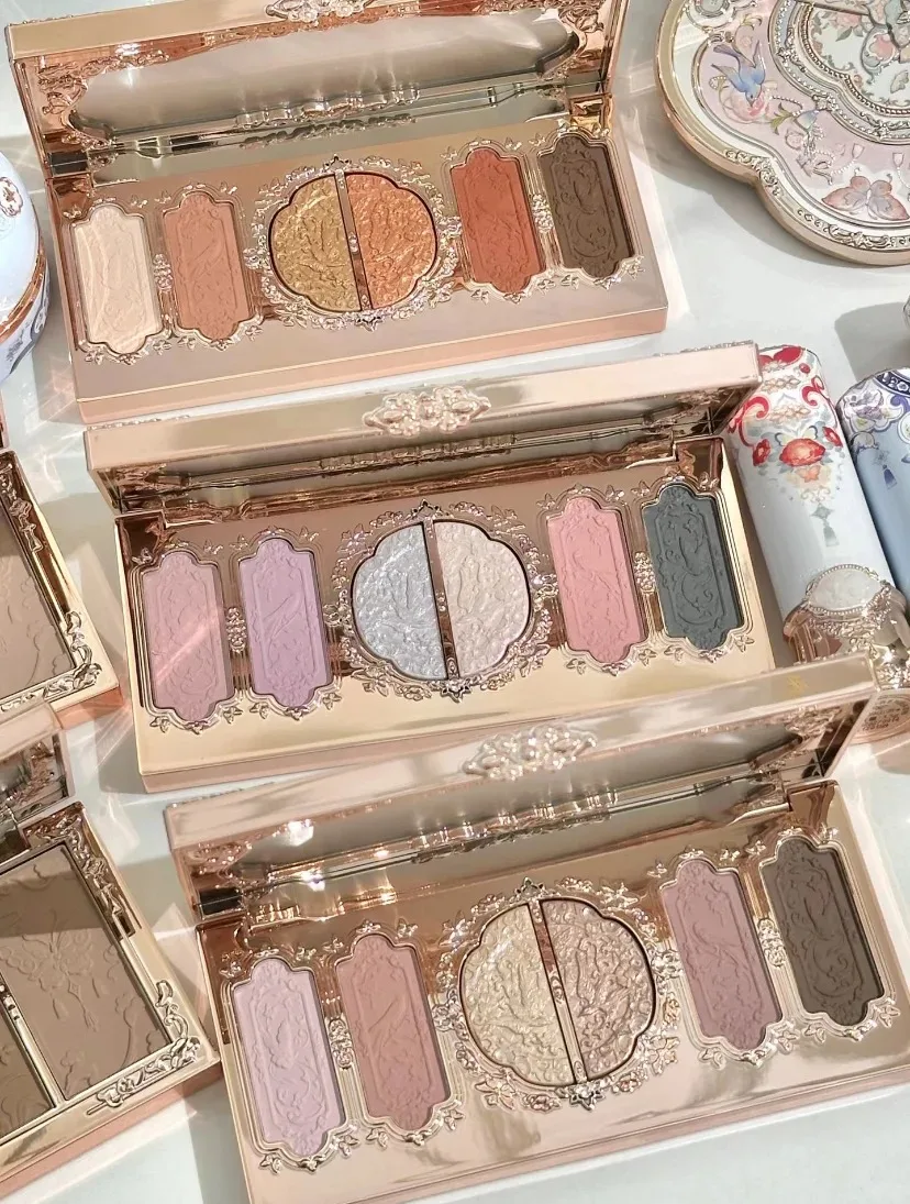 Flower Knows Makeup Collezione di collare a forma di nuvola di farfalle Tavolozza di ombretti in rilievo a 6 colori Glitter impermeabile a lunga durata per gli occhi