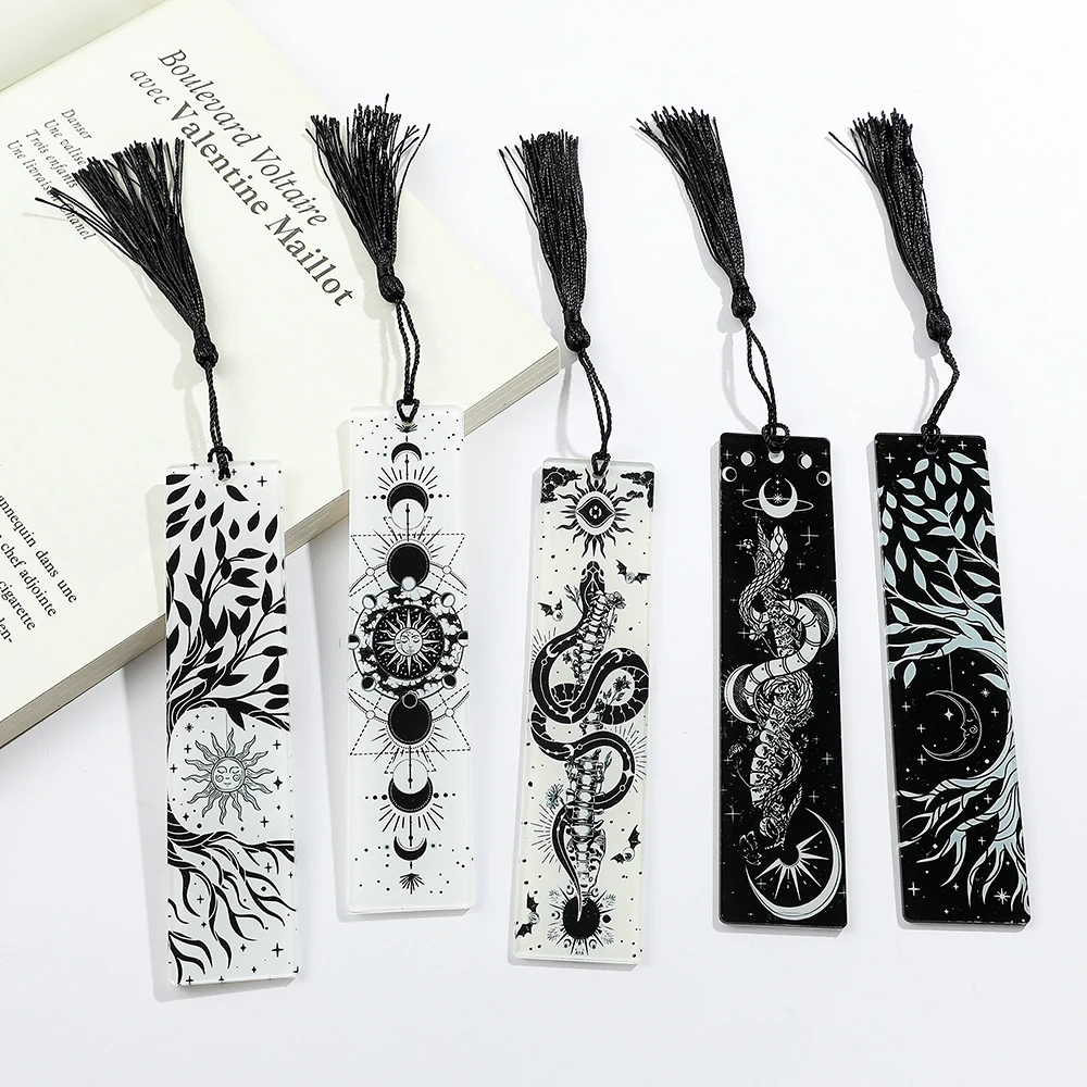 Black and white high-end graphic bookmark, exquisite craftsmanship, is the best gift for friends who love reading to learn.