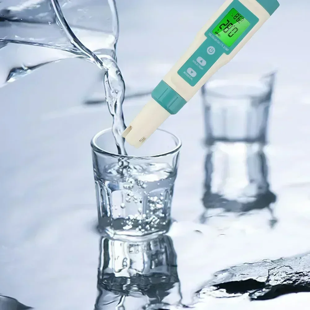 1PC 7-in-1 PH ORP Temperature Salinity Water Quality Tester  High-Precision IP67 Waterproof Automatic Calibration Tester
