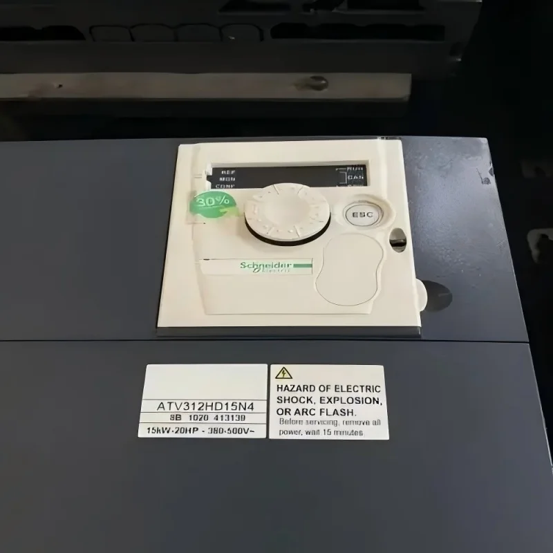 

Schneider Frequency Converter ATV312HD15N4