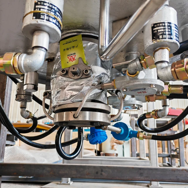 Reattore per cristallizzazione in scala pilota in acciaio inossidabile con rivestimento sottovuoto WHGCM con condensatore e serbatoio di raccolta