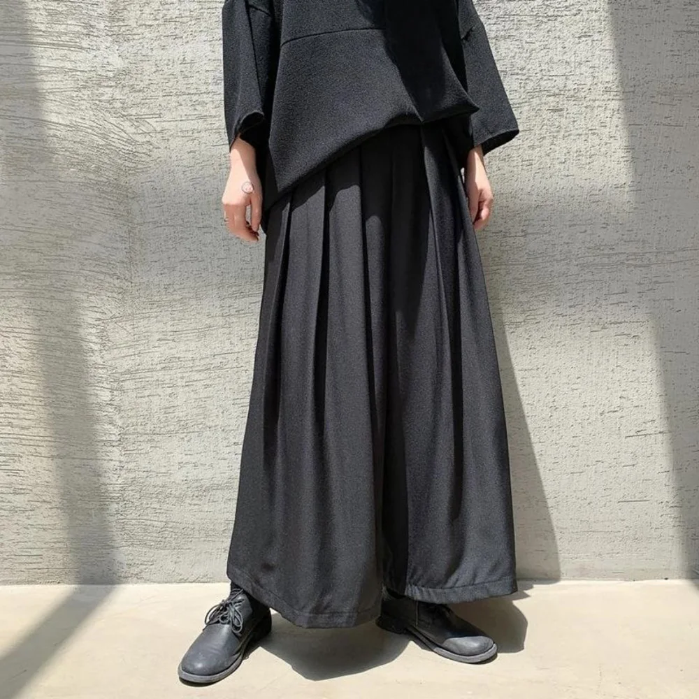 XS-5XL Celana Samurai Kasual Berlipat Kulot Pria Hakama Pakaian Jalanan Musim Semi Celana Kaki Lebar Kepribadian Fashion Pakaian Pria Baru