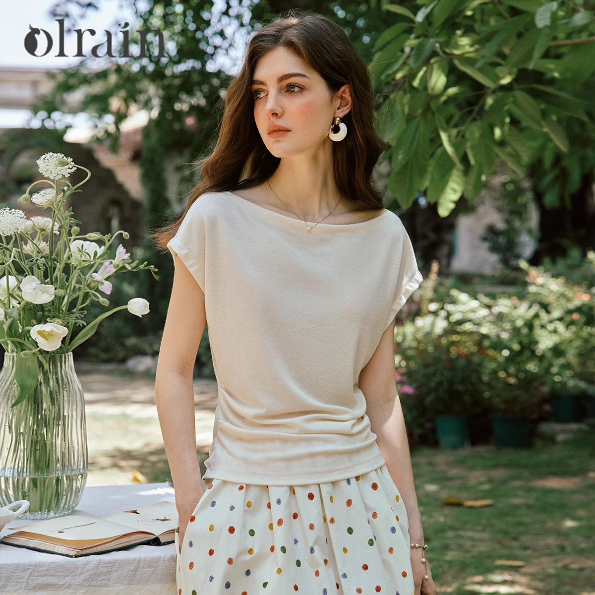 

OLrain French Elegant One-word Collar Thin T-shirt Women's Summer 2025 New Slim-fit Age-reducing Top O57XT99535