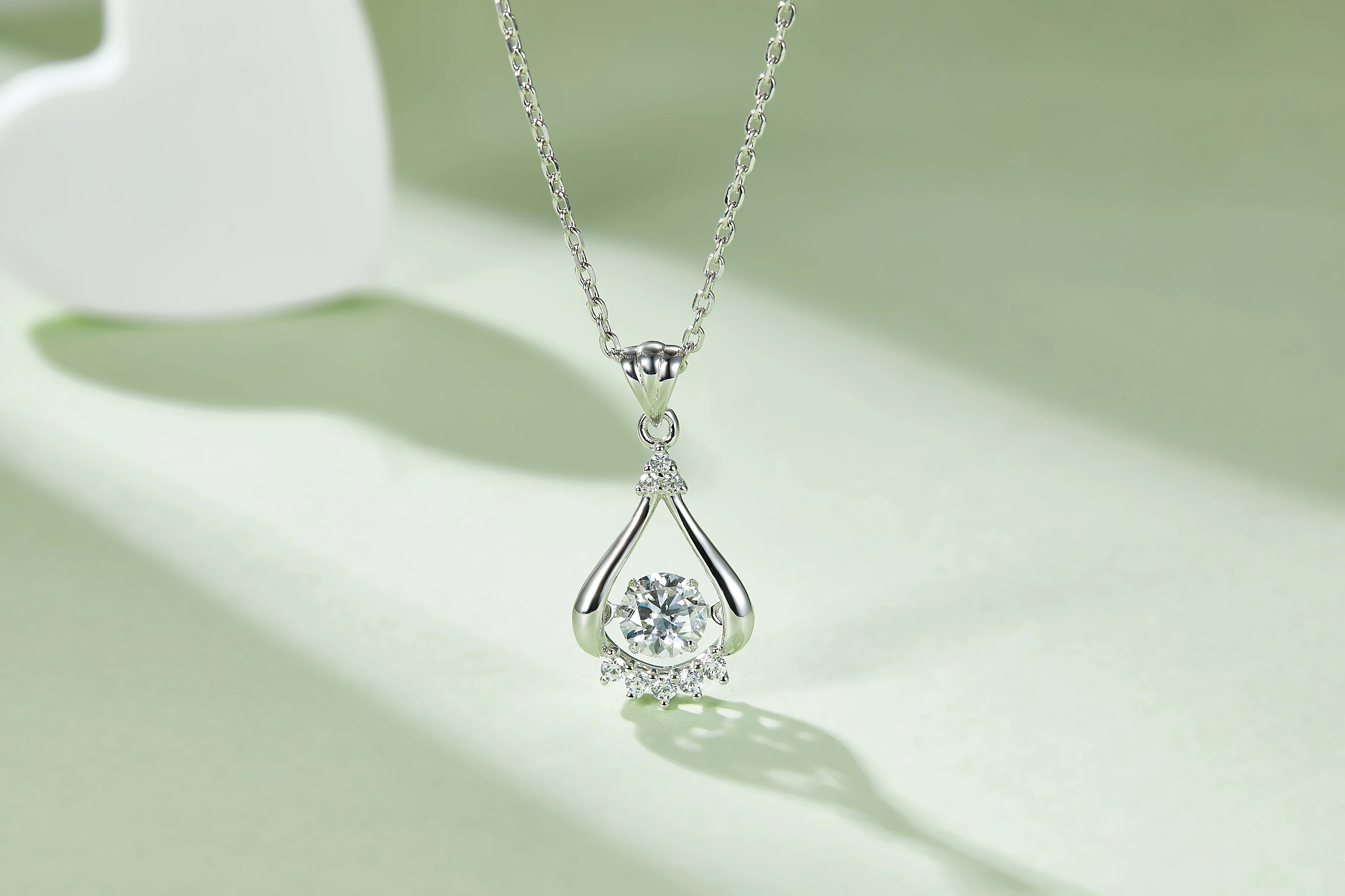 

Fashion Moissanite Necklaces for Women Jewelry 100% Real Silver Chain 925 Pandant Lab Diamond Birthday Gift