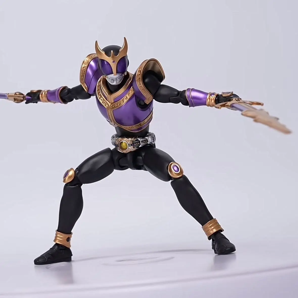 disponibile-datong-kamen-rider-kuuga-rising-titan-3z-18-action-figure-articolata-da-collezione-modellino-anime-decorazione-da-scrivania