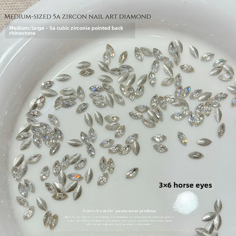2026 Mittelgroße bis große 5A Zirkonia-Nagelsteine mit spitzer Rückseite, super glitzernde, ausgefallene quadratische Herz-Zuckerwürfel, stapelbare Nagelkunst-Dekorationen – Detail 3