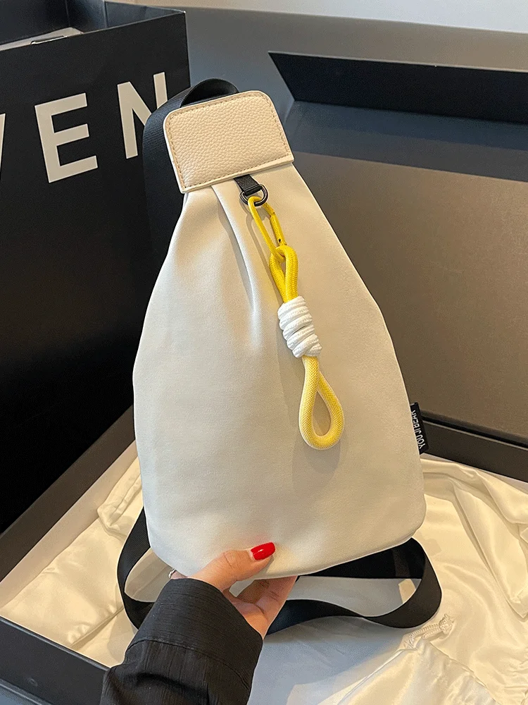 Faionable Borsa a tracolla grande Capaci Nuovo 2025 Bapa da donna Design versatile Casual Sle Materiale in nylon ell ape