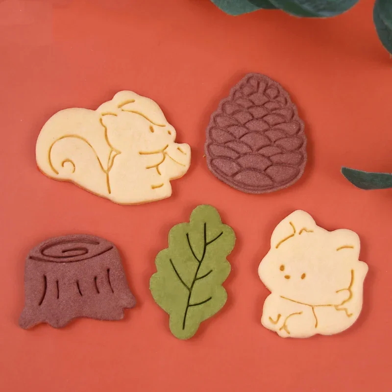 Cartoon Autumn Leaves Squirrel Owl Pattern Biscuit Mould Thanksgiving Day Chestnuts Pine Cones Fondant Cookie Cutter Baking Tool