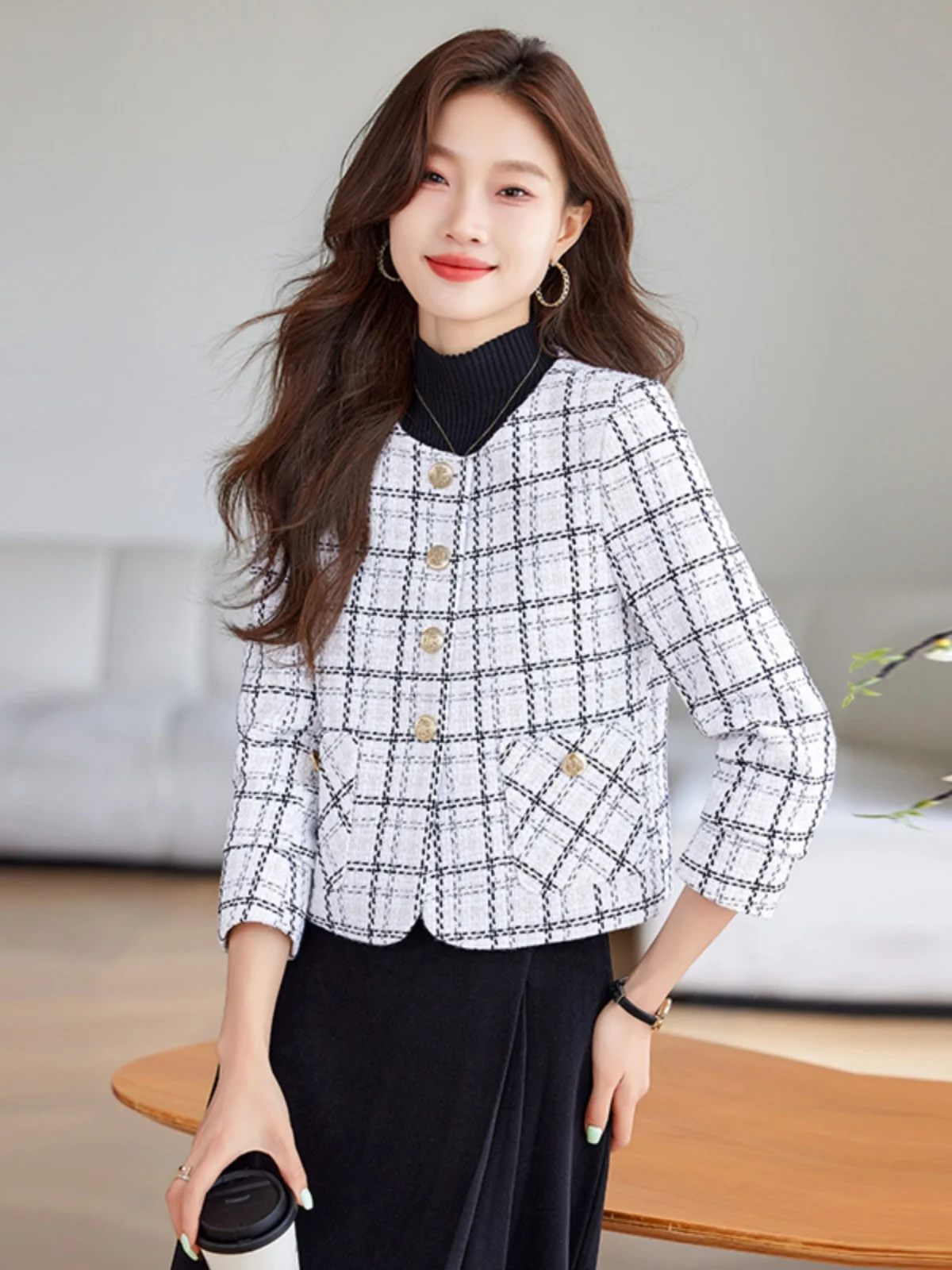 Elegant Short Coat for Women Autumn Winter Plaid Design High End Tweed Long Sleeve Top Commute Style Straight Cut Polyester F...