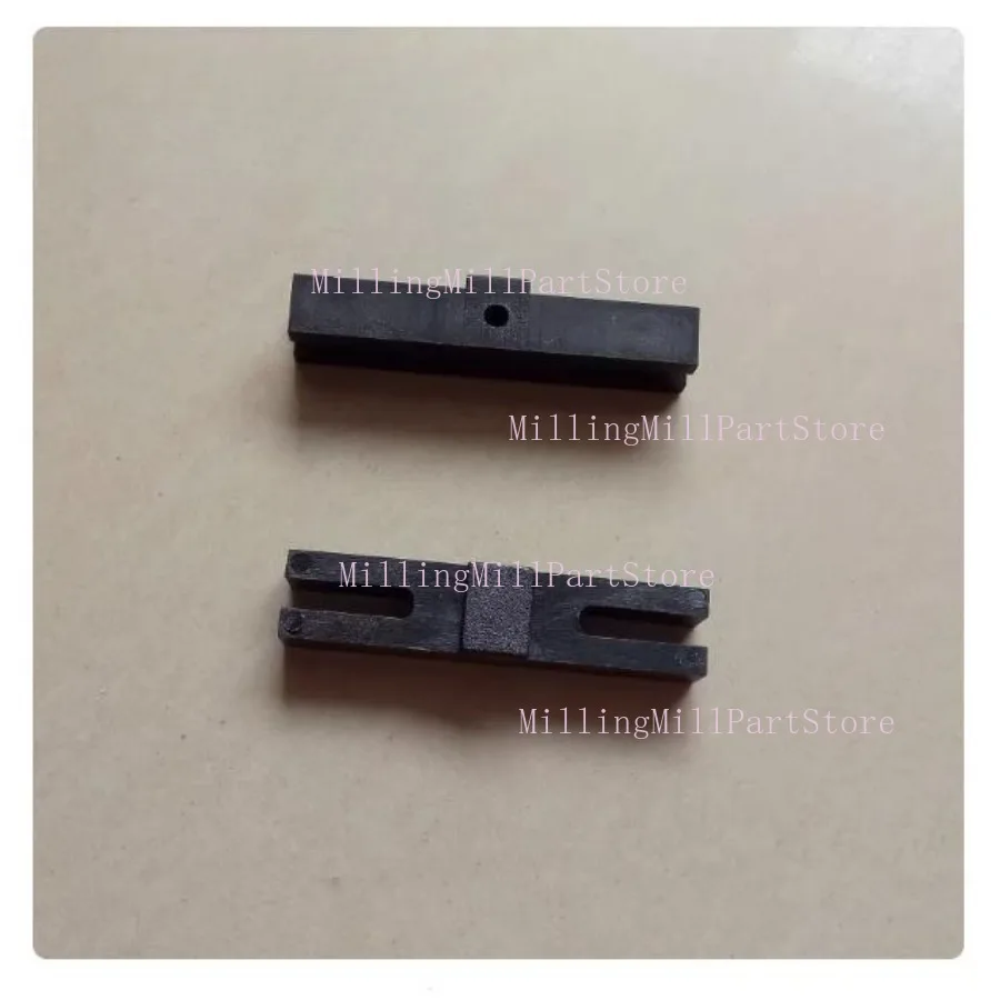 ลวดตัดชิ้นส่วนแท่งทับทิม 4*30 มม. ผู้ถือจากเครื่อง Wire EDM 2 ชิ้น
