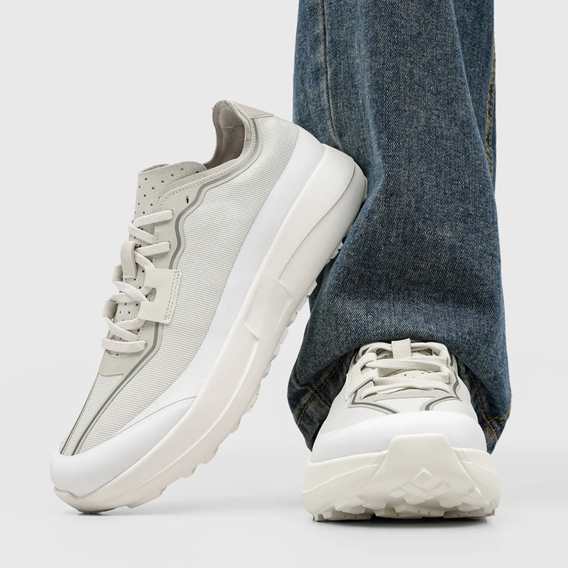 Mesh Splicing Men Casual Sports Shoes Are Lightweight Breathable Personalized Shaped Soles Height Increasing Fashionable Shoe