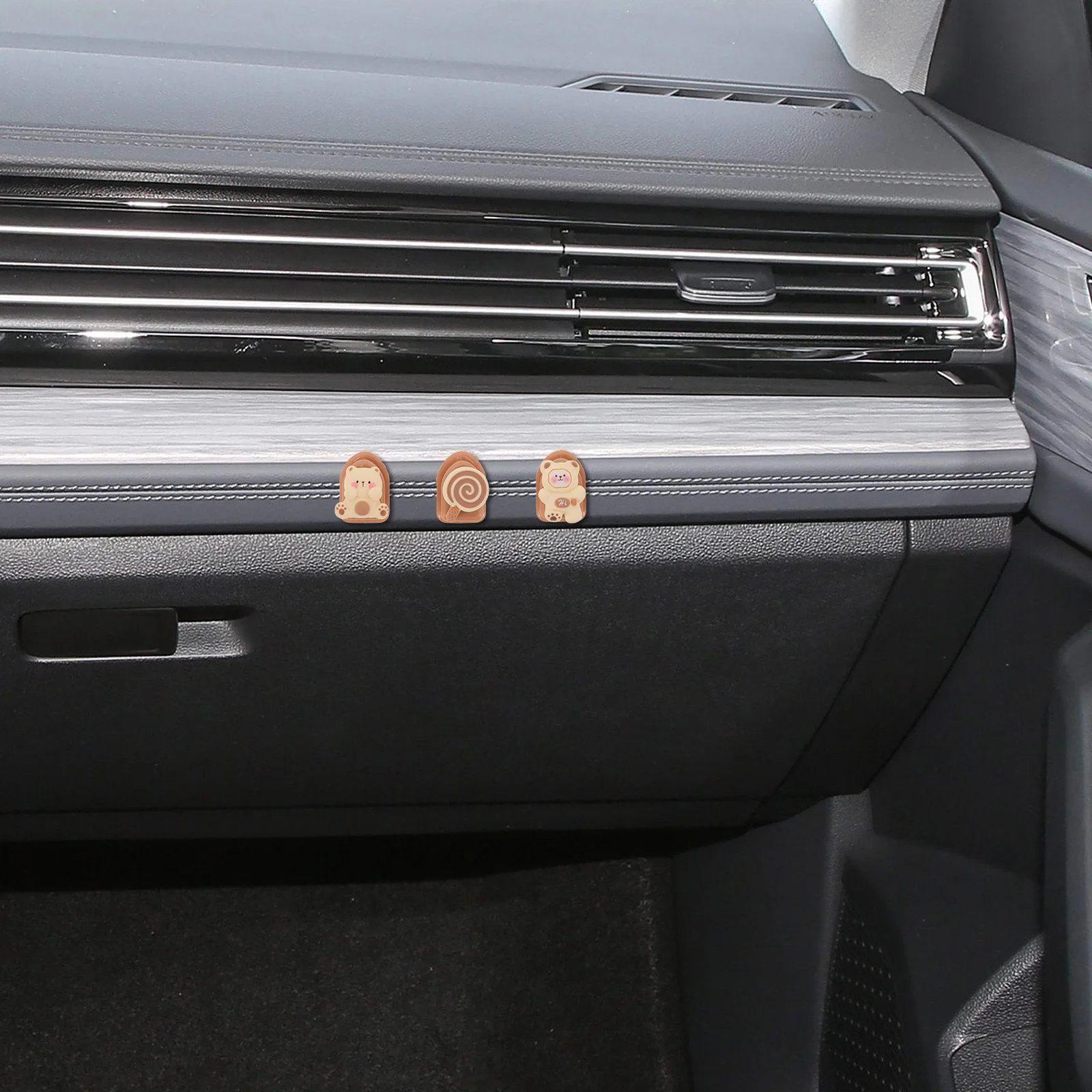 

3Pcs Car Mini Hooks Adhesive Backed Vehicle Hangers Cute Cartoon Design for Keys Bags Umbrellas Interior Organization Decorative